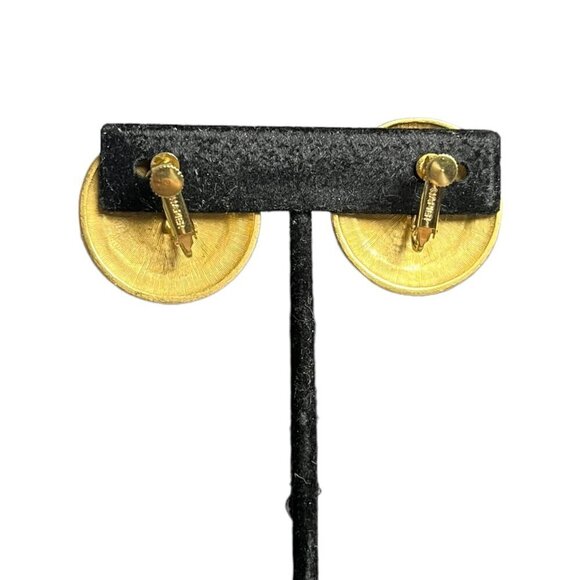 Vintage Napier Gold Tone Large Conch Circular Earring Ivory Center Regal Gaudy - Picture 6 of 6